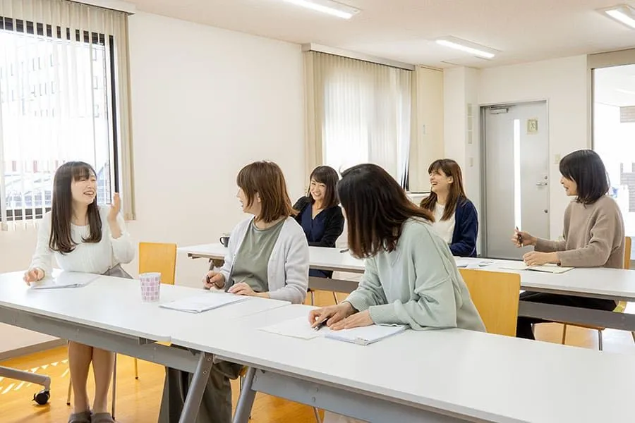 先輩に同席してお客さまと打ち合わせ